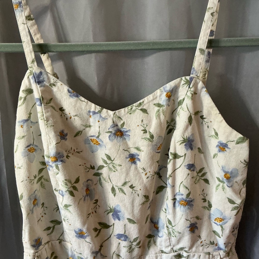 Old Navy Size Medium Perfect For Easter Floral Sp… - image 3
